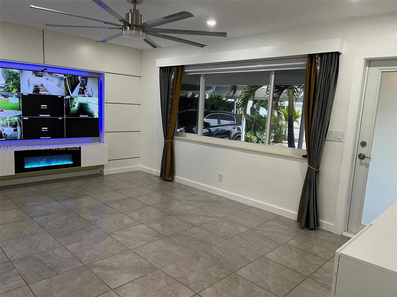 1600 North 56th Avenue Hollywood, FL 33021 - Photo 4 of 25
