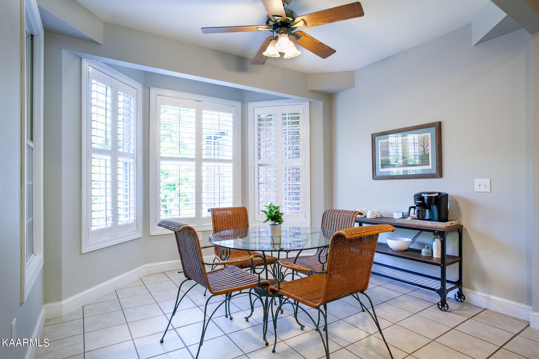 610 Dry Valley Road Townsend, TN 37882 - Photo 16 of 37 a dining room with furniture and window