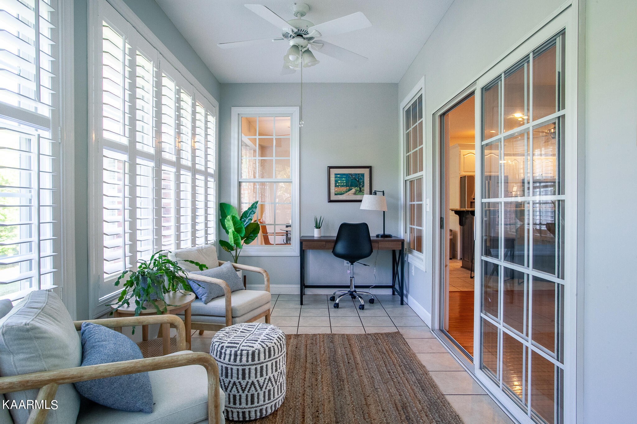 610 Dry Valley Road Townsend, TN 37882 - Photo 26 of 37 a living room with furniture a potted plant and a large window