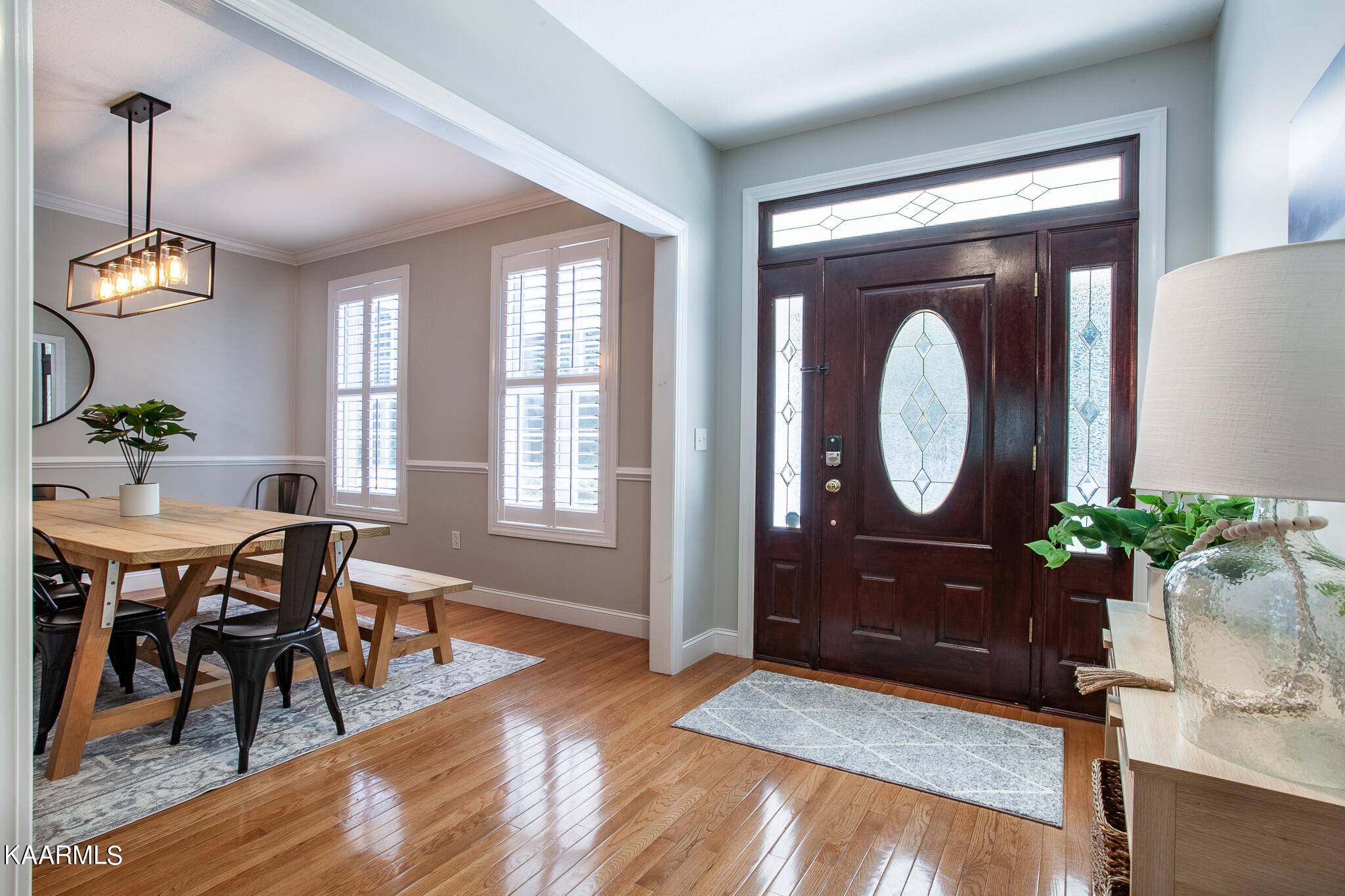 610 Dry Valley Road Townsend, TN 37882 - Photo 3 of 37 a living room with furniture and a window