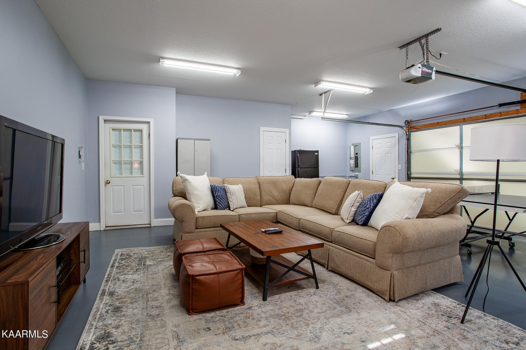 610 Dry Valley Road Townsend, TN 37882 - Photo 31 of 37 a living room with furniture and a flat screen tv