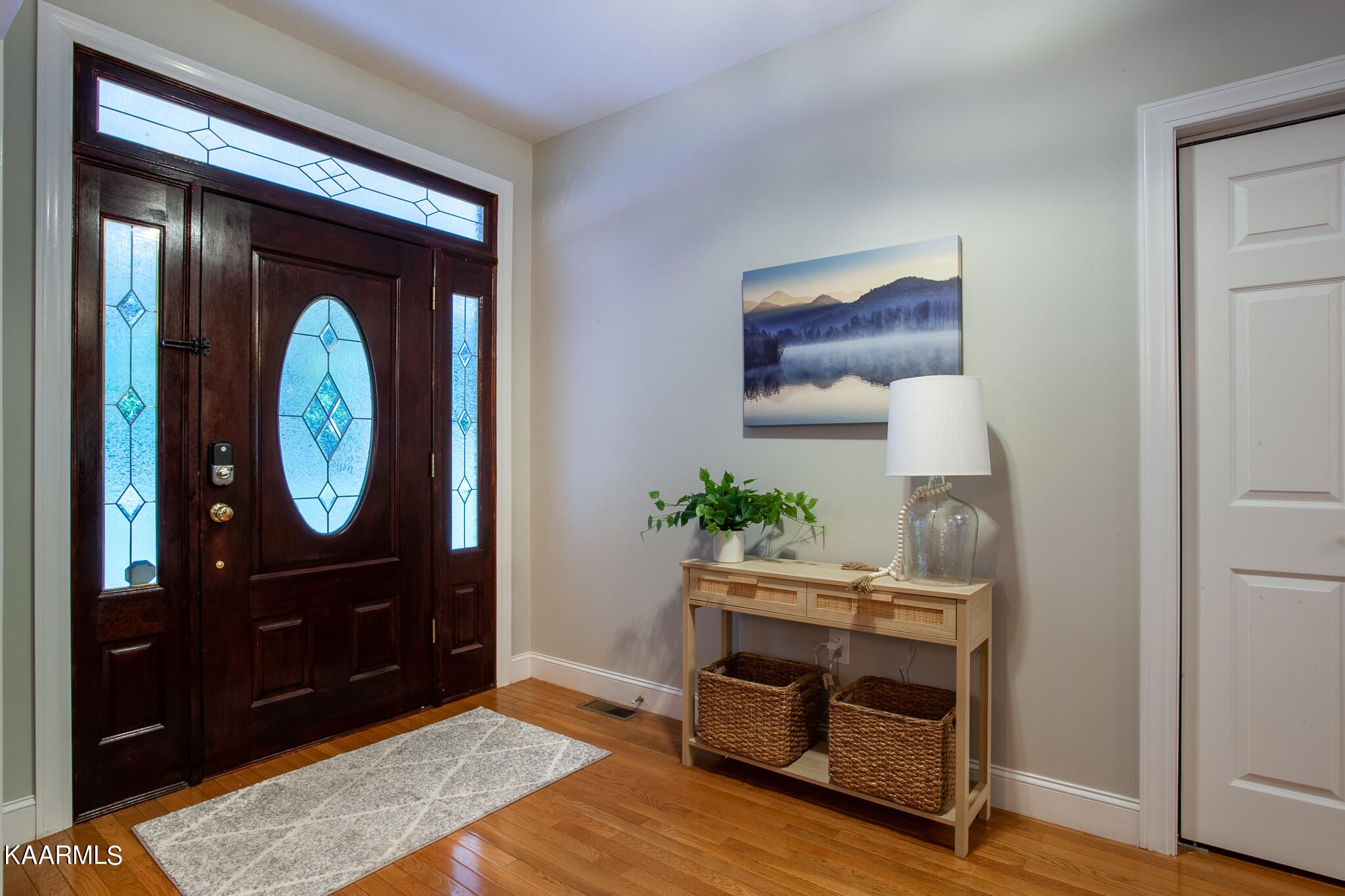 610 Dry Valley Road Townsend, TN 37882 - Photo 4 of 37 a living room with furniture and a mirror