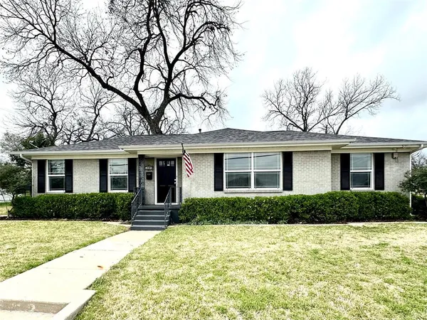 $349,000 | 102 South Clark Street, Rockwall, TX 75087