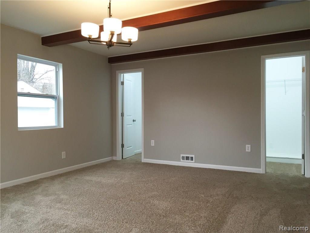 527 Roth Boulevard Clawson, MI 48017 - Photo 25 of 45 IMG_3467.JPG