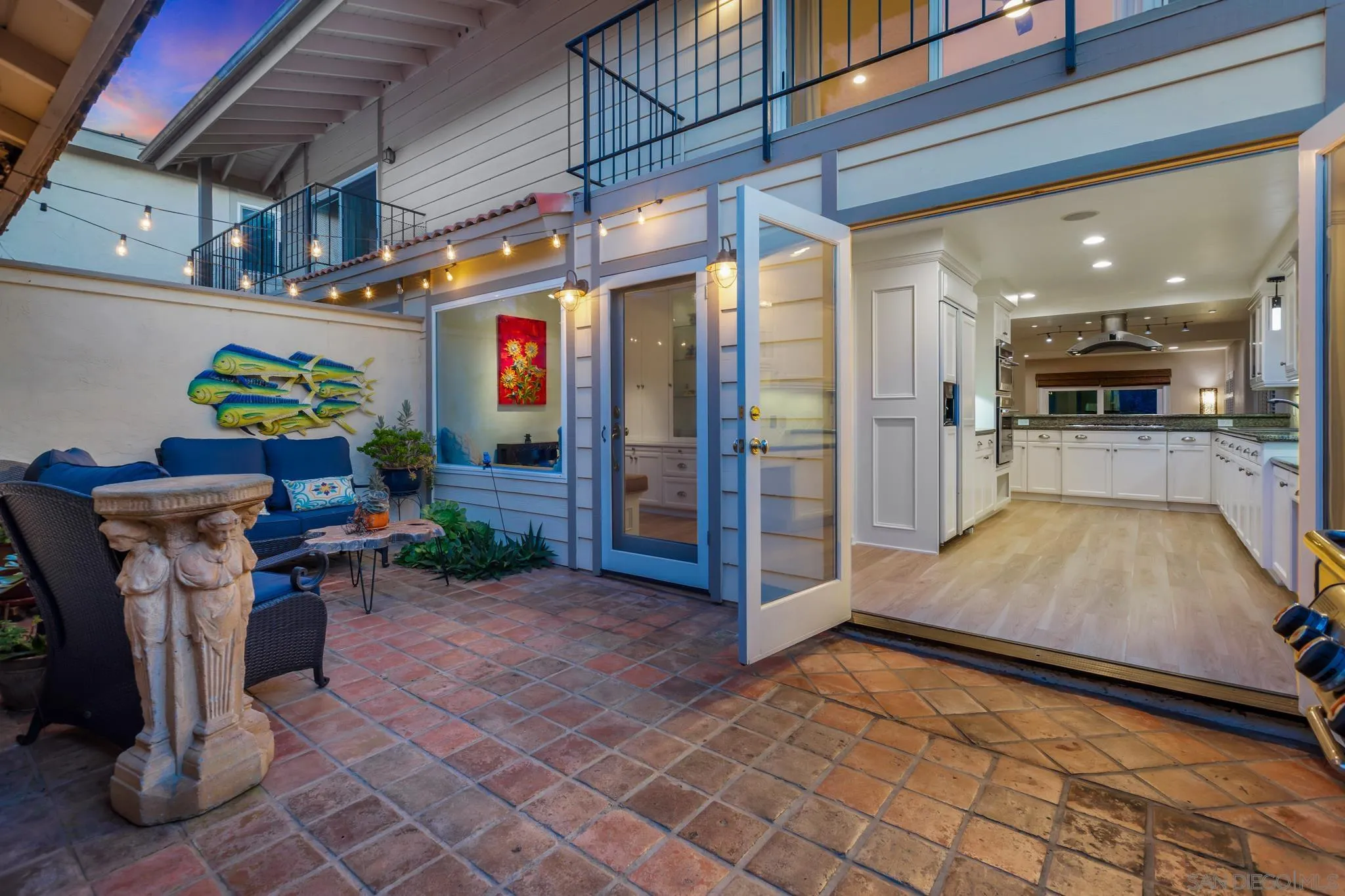 3115 Via De Caballo Encinitas, CA 92024 - Photo 2 of 39 a view of a living room