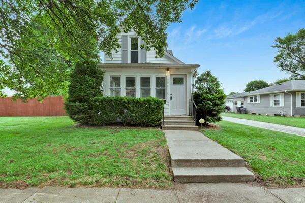 $193,900 | 220 Crescent Street, Elkhart, IN 46516