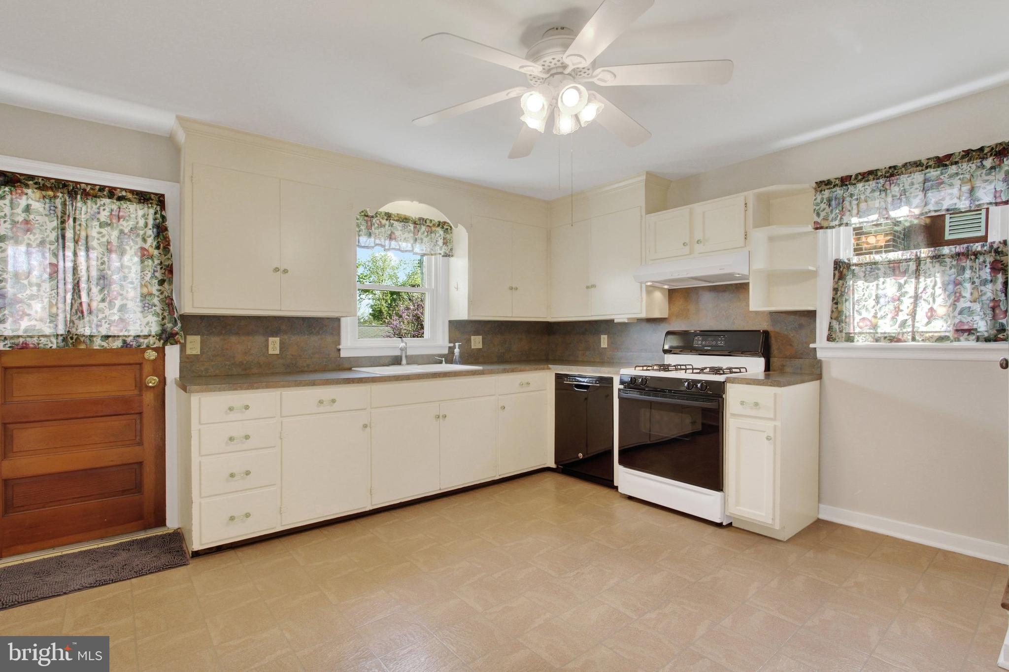 524 Fulton Street Hanover, PA 17331 - Photo 16 of 27