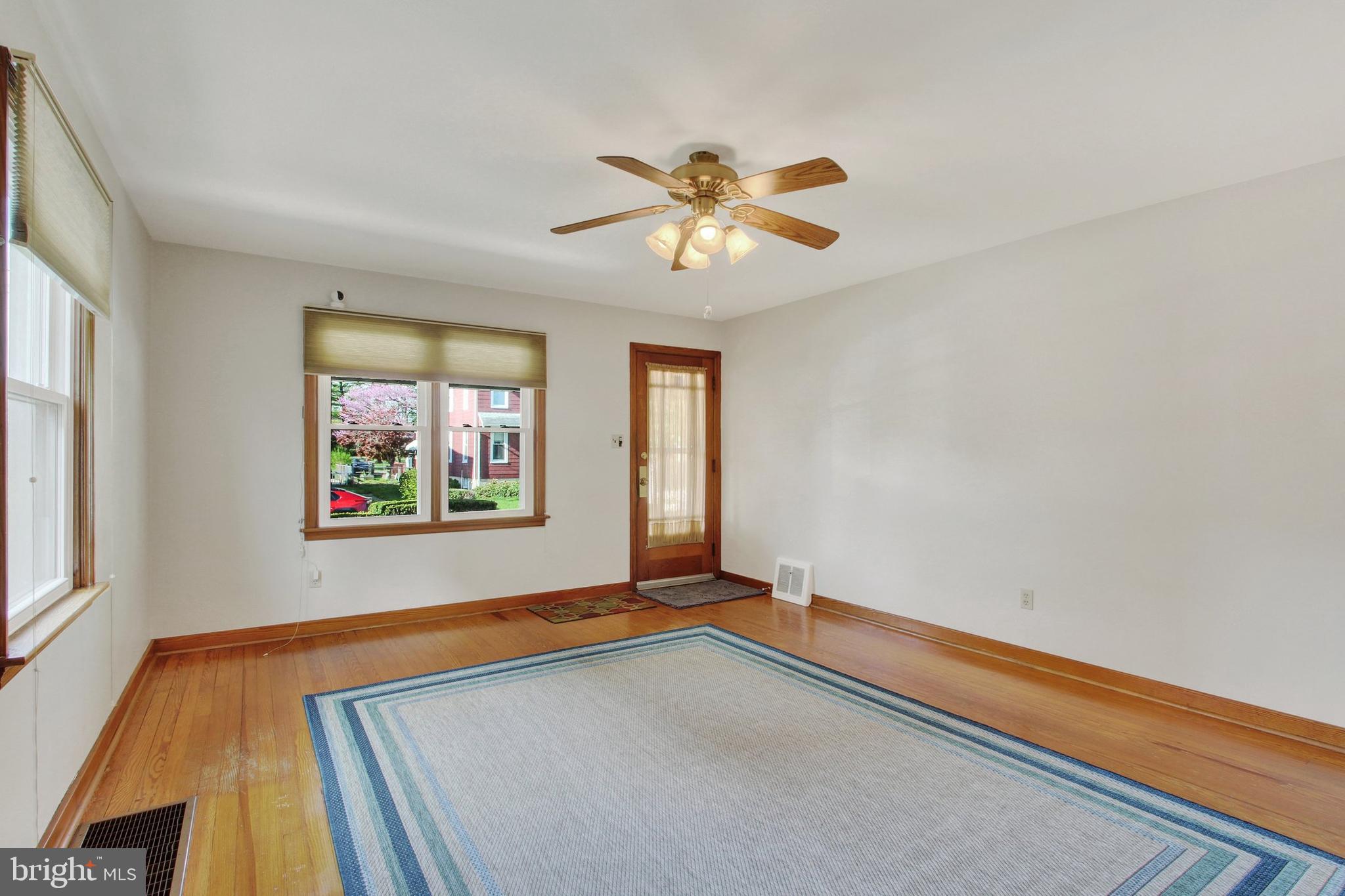 524 Fulton Street Hanover, PA 17331 - Photo 3 of 27