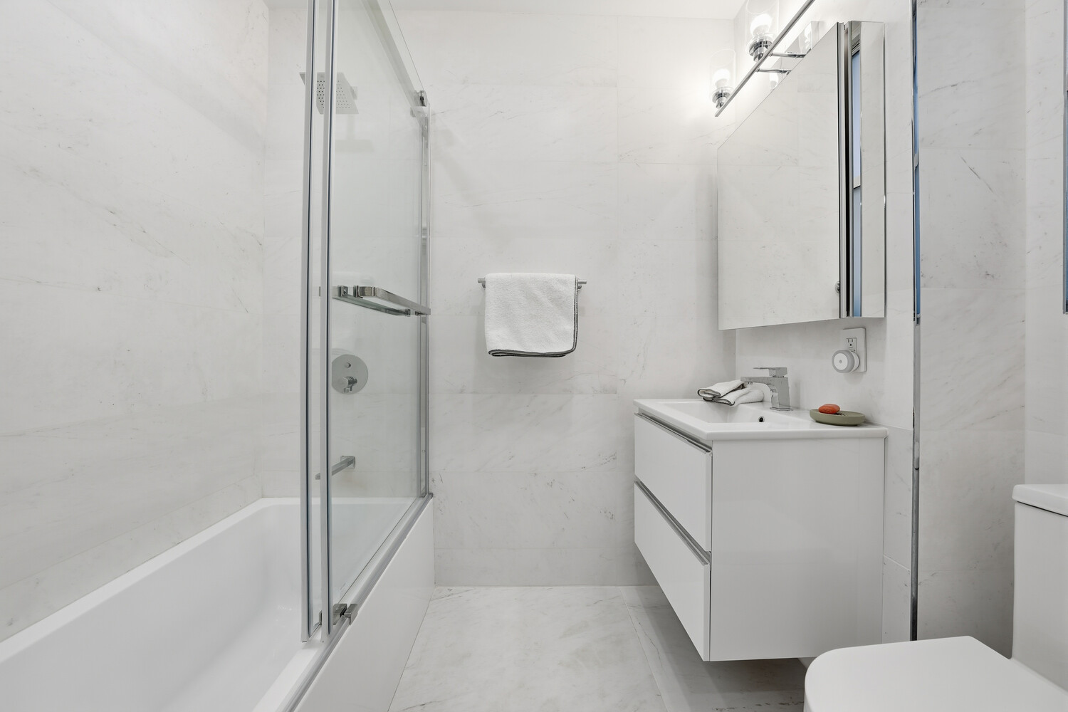 50 East 72nd Street, Unit 10B Manhattan, NY 10021 - Photo 15 of 25