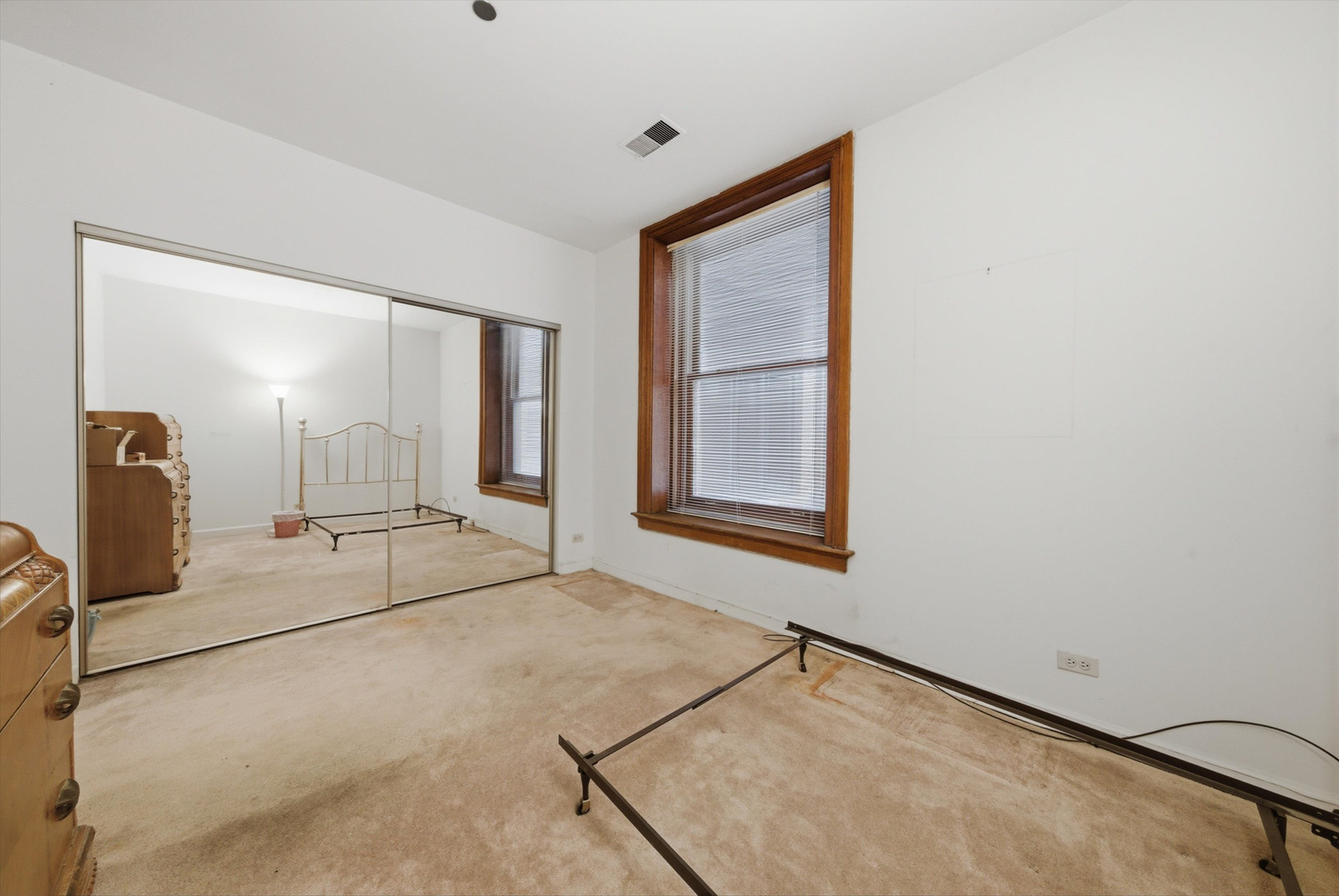 550 West Surf Street, Unit 319 Chicago, IL 60657 - Photo 11 of 17