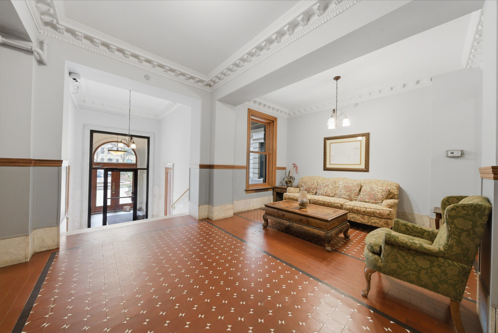 550 West Surf Street, Unit 319 Chicago, IL 60657 - Photo 14 of 17