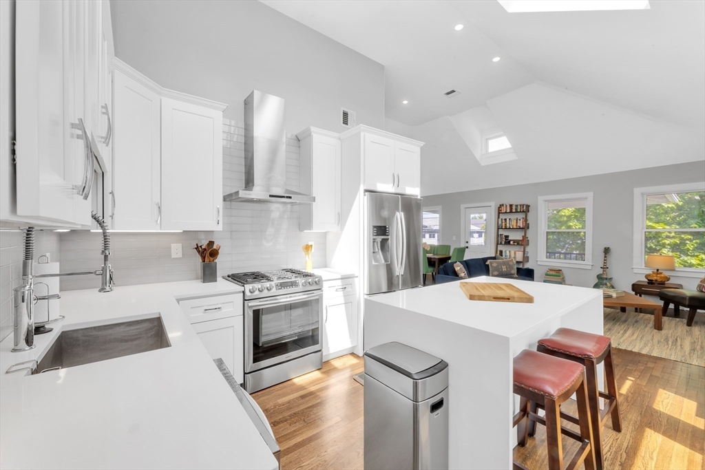 72 Rawson Road, Unit 2 Arlington, MA 02474 - Photo 6 of 32