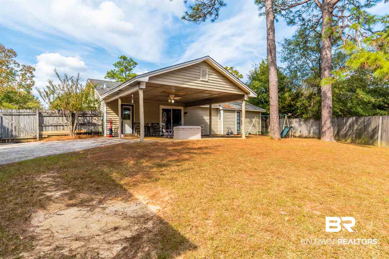 5717 Green Tree Road Mobile, AL 36609 - Photo 20 of 23 Large Backyard
