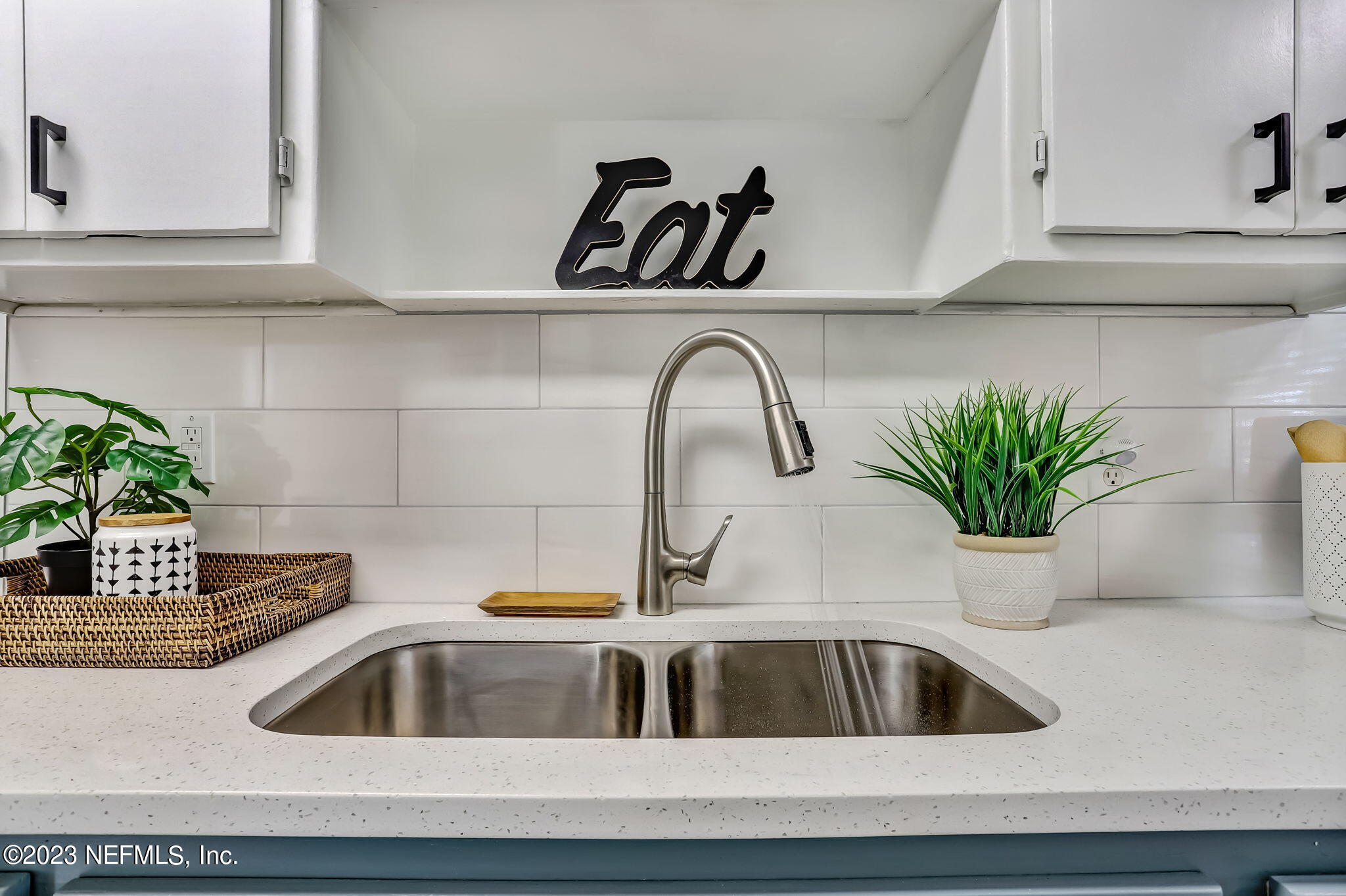 5217 Sunderland Road Jacksonville, FL 32210 - Photo 22 of 52 Kitchen