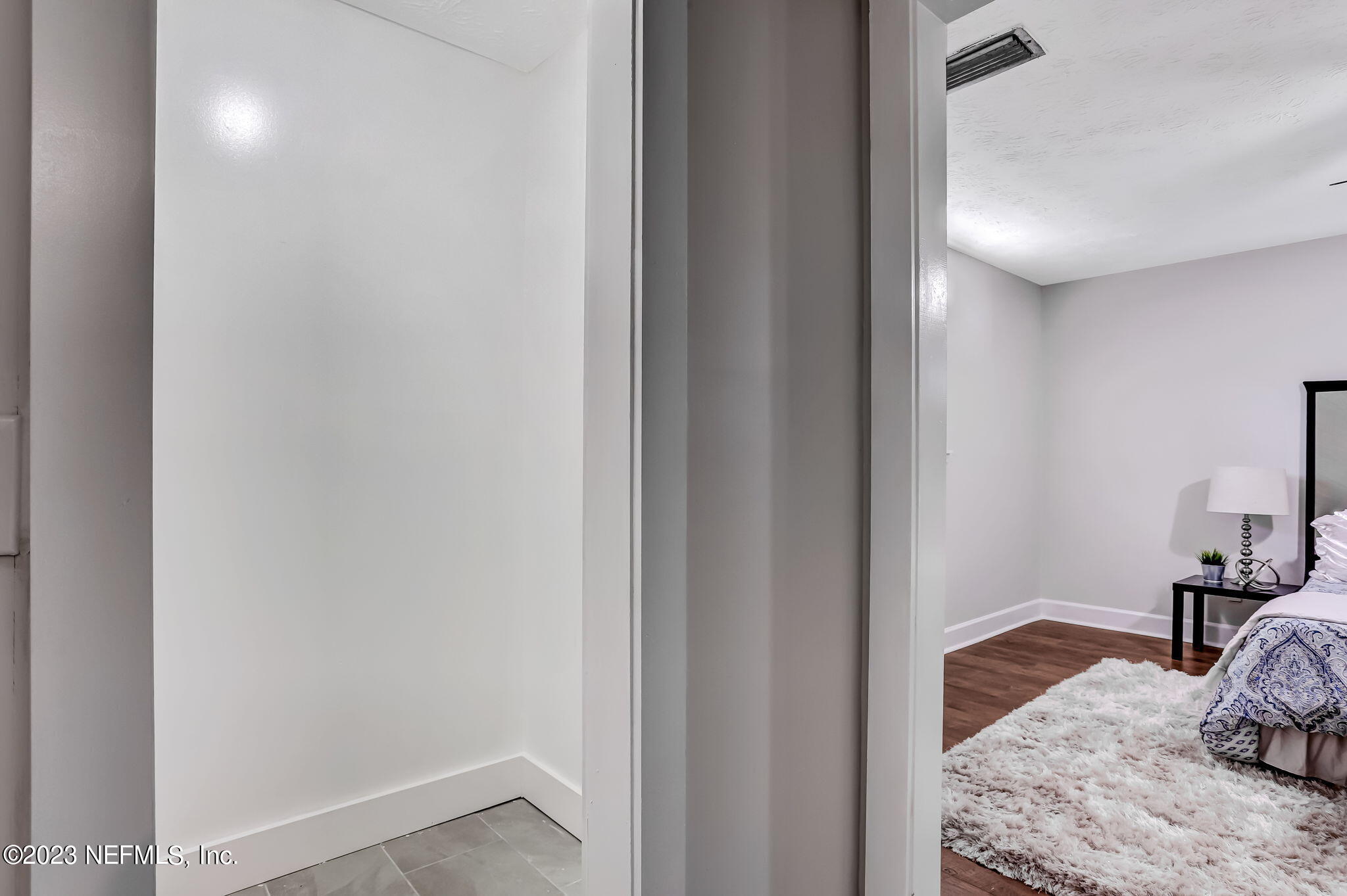 5217 Sunderland Road Jacksonville, FL 32210 - Photo 33 of 52 Primary Walk-In Closet