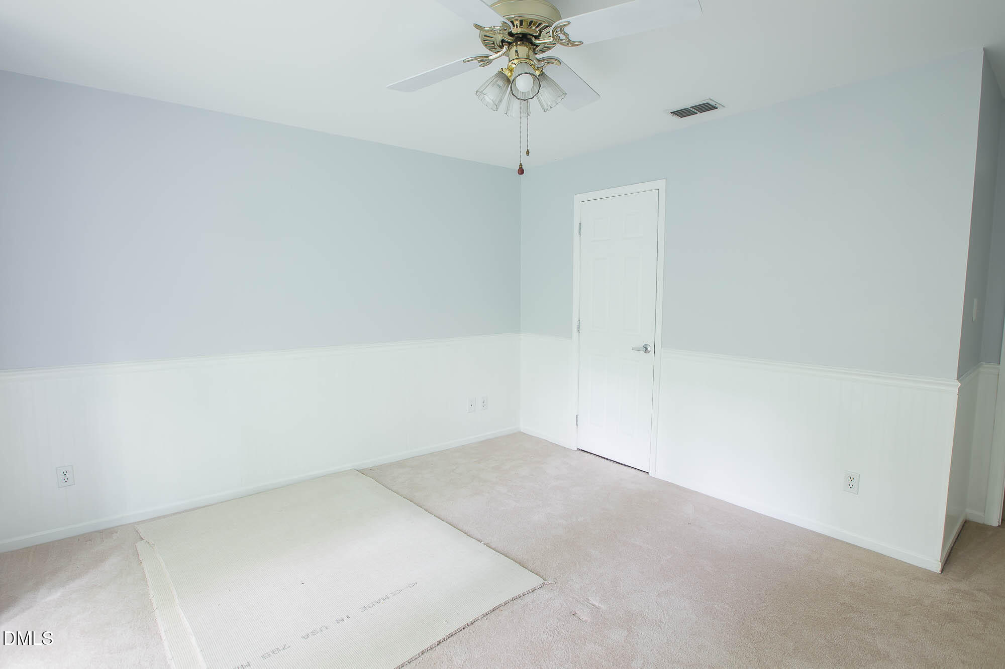 115 Abingdon Court, Unit 2B Cary, NC 27513 - Photo 6 of 9 an empty room