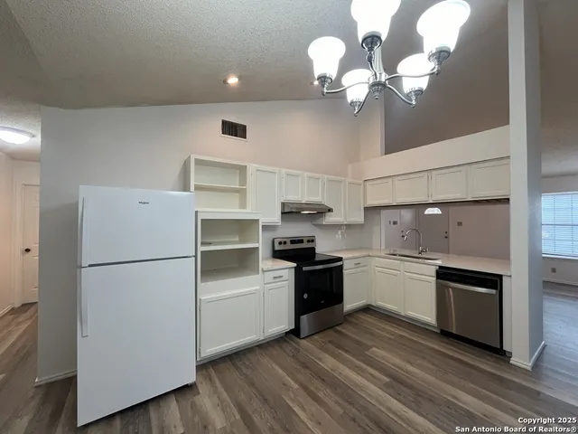 $1,450 | 10207 Raven Field Drive, San Antonio, TX 78245