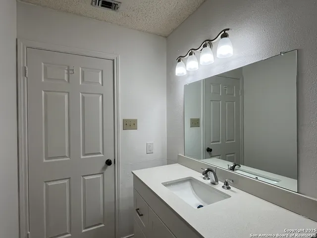 $1,450 | 10207 Raven Field Drive, San Antonio, TX 78245