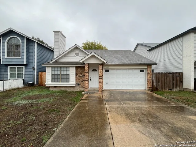 $1,450 | 10207 Raven Field Drive, San Antonio, TX 78245