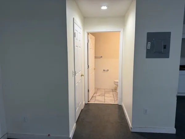 $1,000 | 126 North Oak Street, Hohenwald, TN 38462