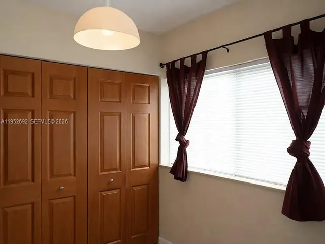 $2,350 | 9457 Palm Circle North, Unit 9457, Pembroke Pines, FL 33025