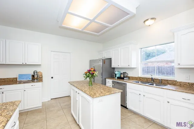 $335,000 | 407 Gleason Street, Brusly, LA 70719