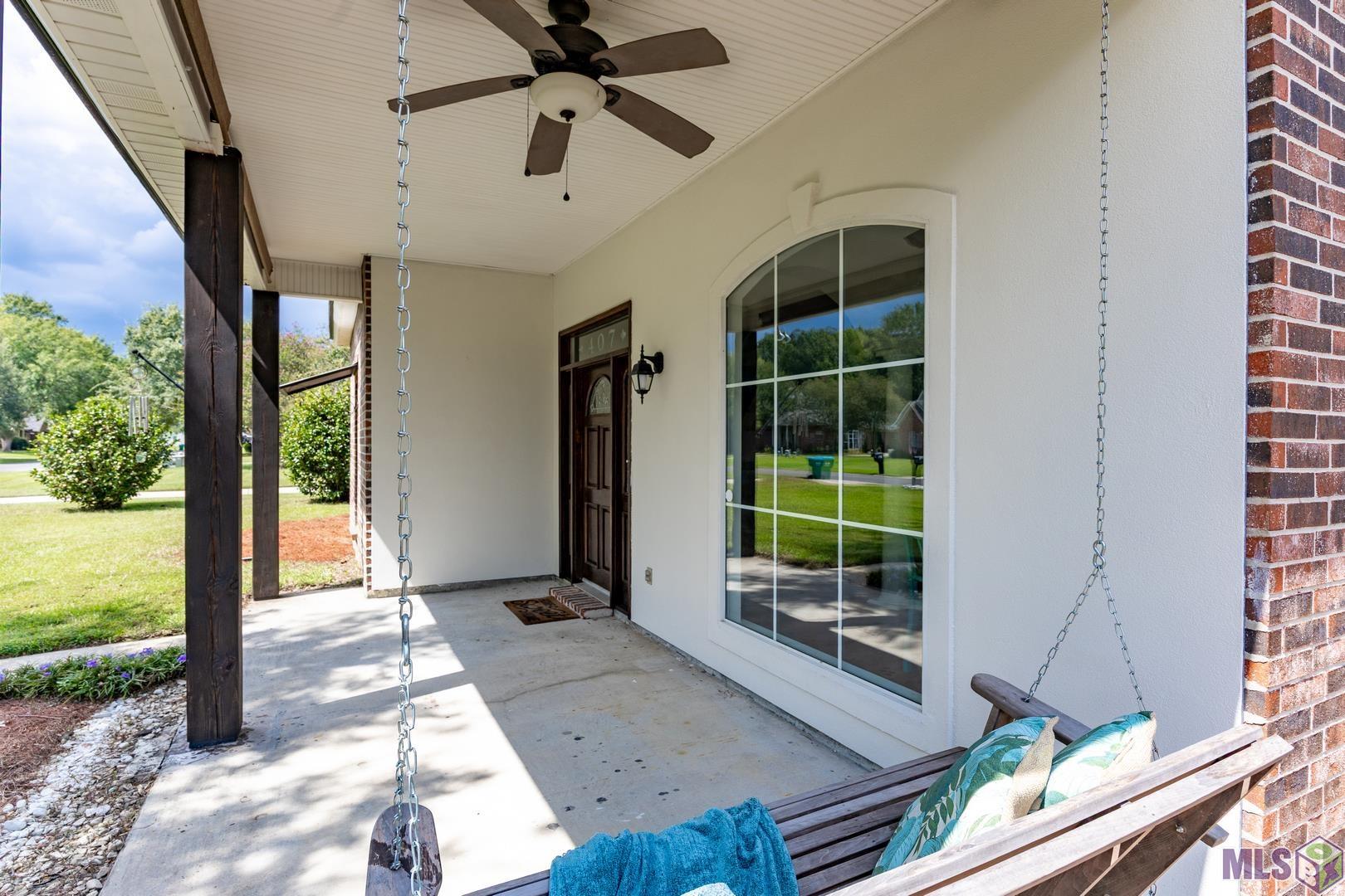 407 Gleason Street Brusly, LA 70719 - Photo 3 of 26