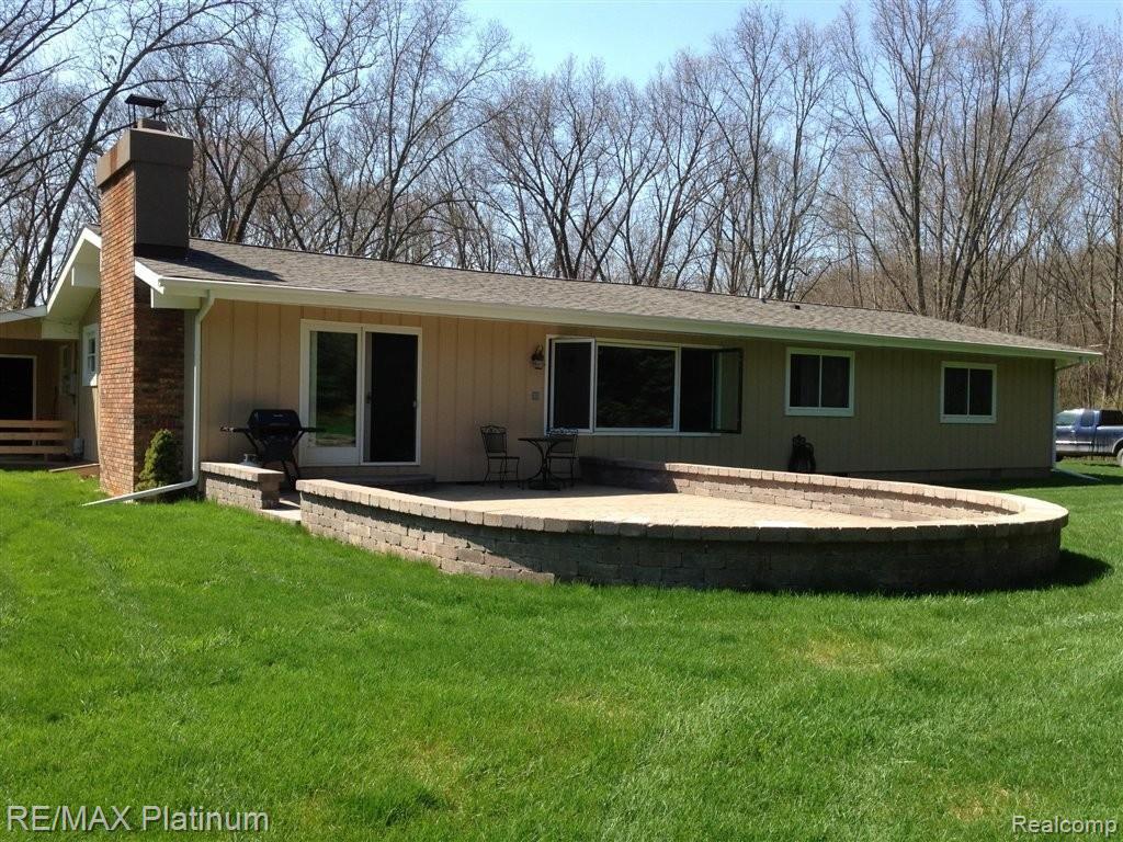 11363 Toma Road Pinckney, MI 48169 - Photo 16 of 21 Rear View of Property