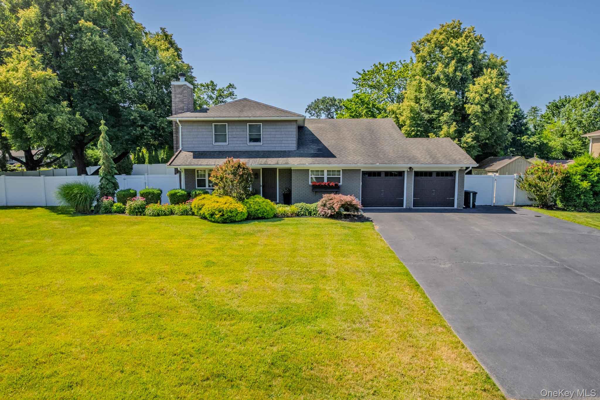 8 Feather Lane Commack, NY 11725 - Photo 4 of 50