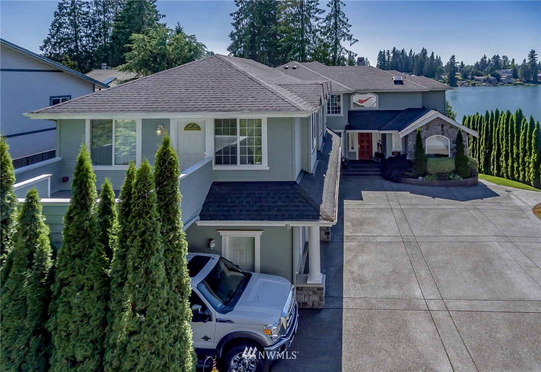 6806 Vandermark Road East Bonney Lake, WA 98391 - Photo 3 of 25 Gallery Image 3