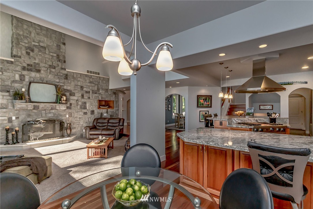 6806 Vandermark Road East Bonney Lake, WA 98391 - Photo 8 of 25 Gallery Image 8