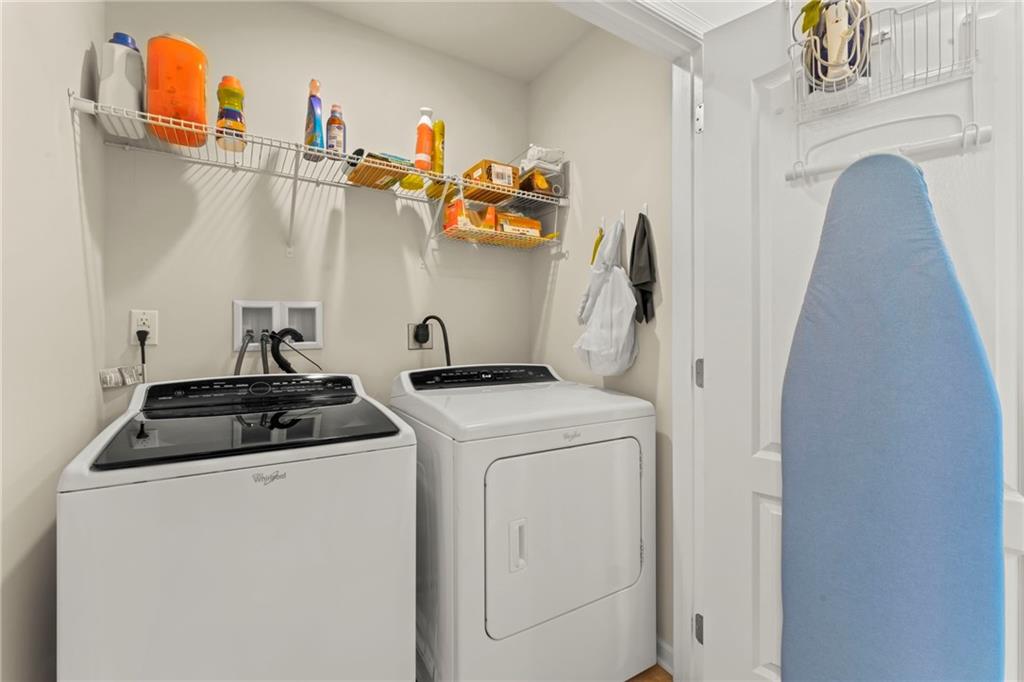 2 Truman Circle McKees Rocks, PA 15136 - Photo 21 of 26 a utility room with dryer and washer