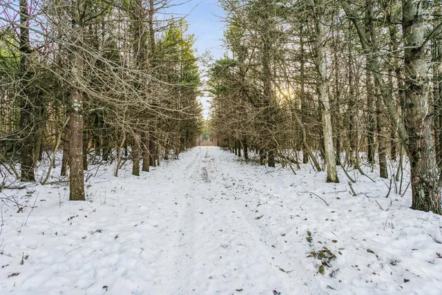 $499,900 | W10763 Cross Road, New London, WI 54961