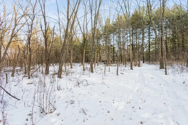 $499,900 | W10763 Cross Road, New London, WI 54961