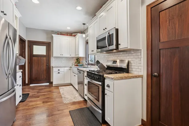 $499,900 | W10763 Cross Road, New London, WI 54961