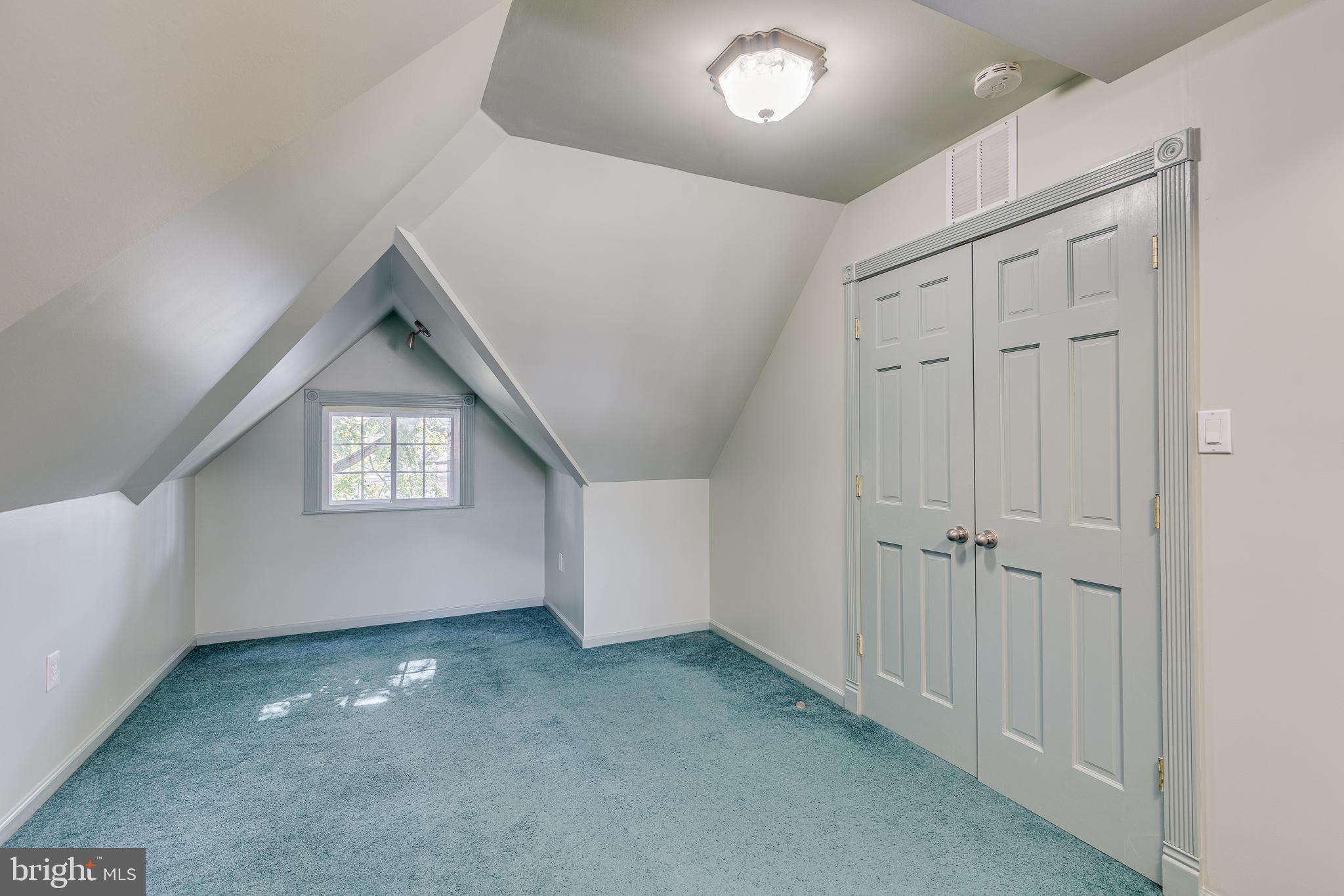 21 Ellis Street Haddonfield, NJ 08033 - Photo 33 of 40 3rd Flr Bdrm #3
(10 x 21)