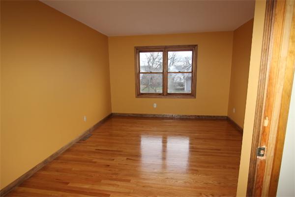 52 Rosella Street Springfield, MA 01118 - Photo 7 of 9