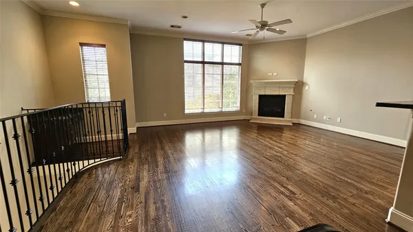 $2,900 | 902 West 23rd Street, Unit I, Houston, TX 77008