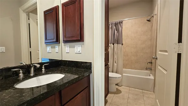 $2,900 | 902 West 23rd Street, Unit I, Houston, TX 77008