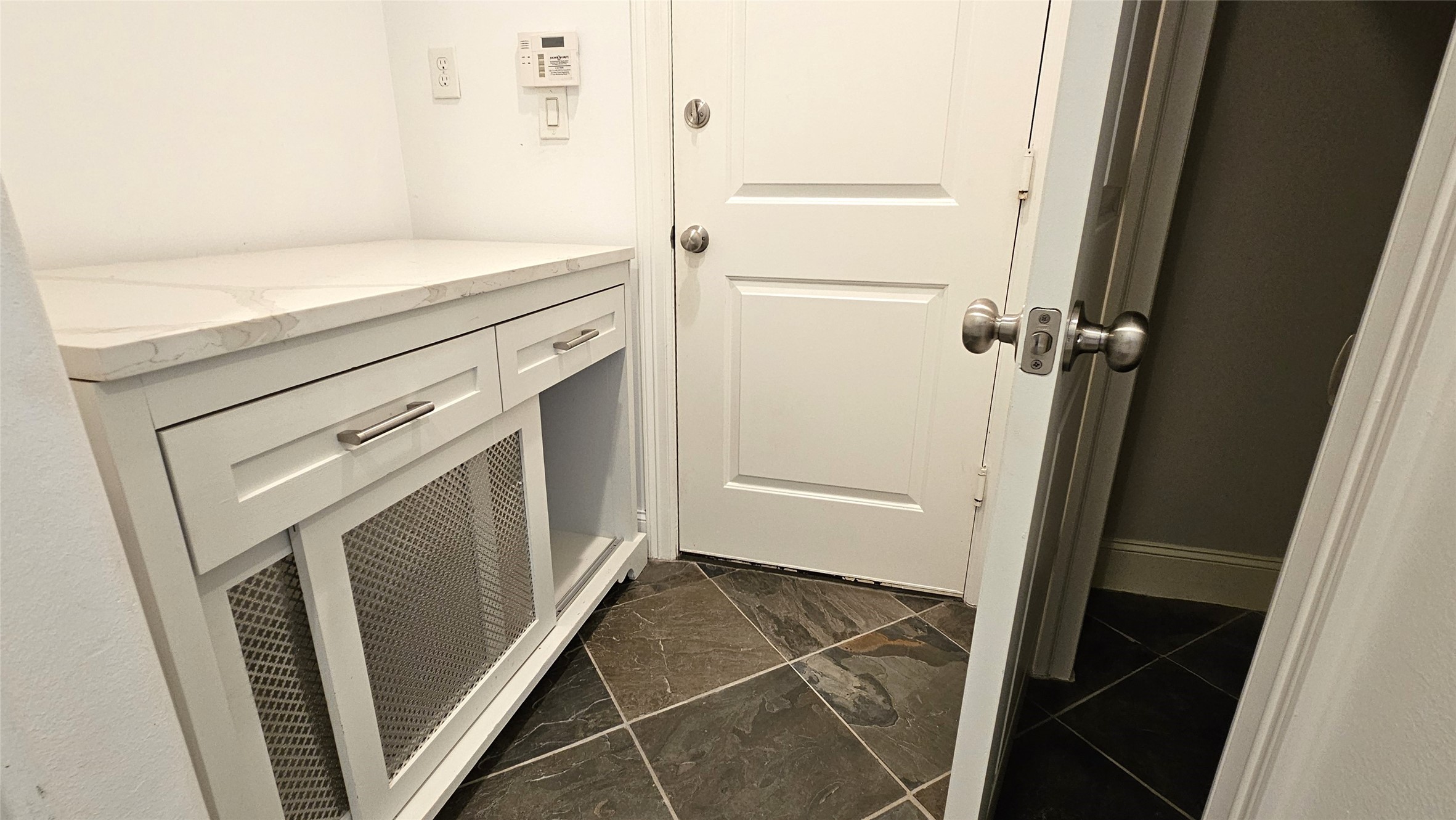 902 West 23rd Street, Unit I Houston, TX 77008 - Photo 24 of 36 a utility room with dryer and washer