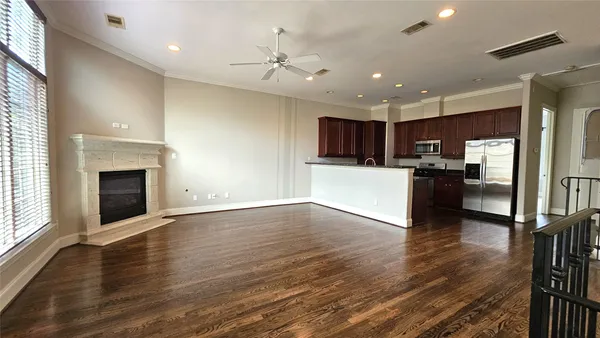 $2,900 | 902 West 23rd Street, Unit I, Houston, TX 77008