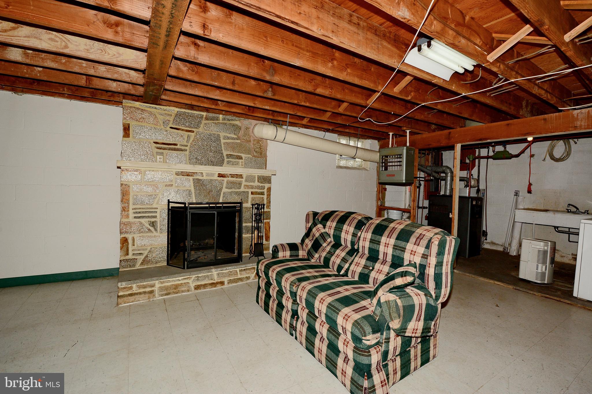 222 Pleasant Street Hanover, PA 17331 - Photo 4 of 18 Gallery Image 4