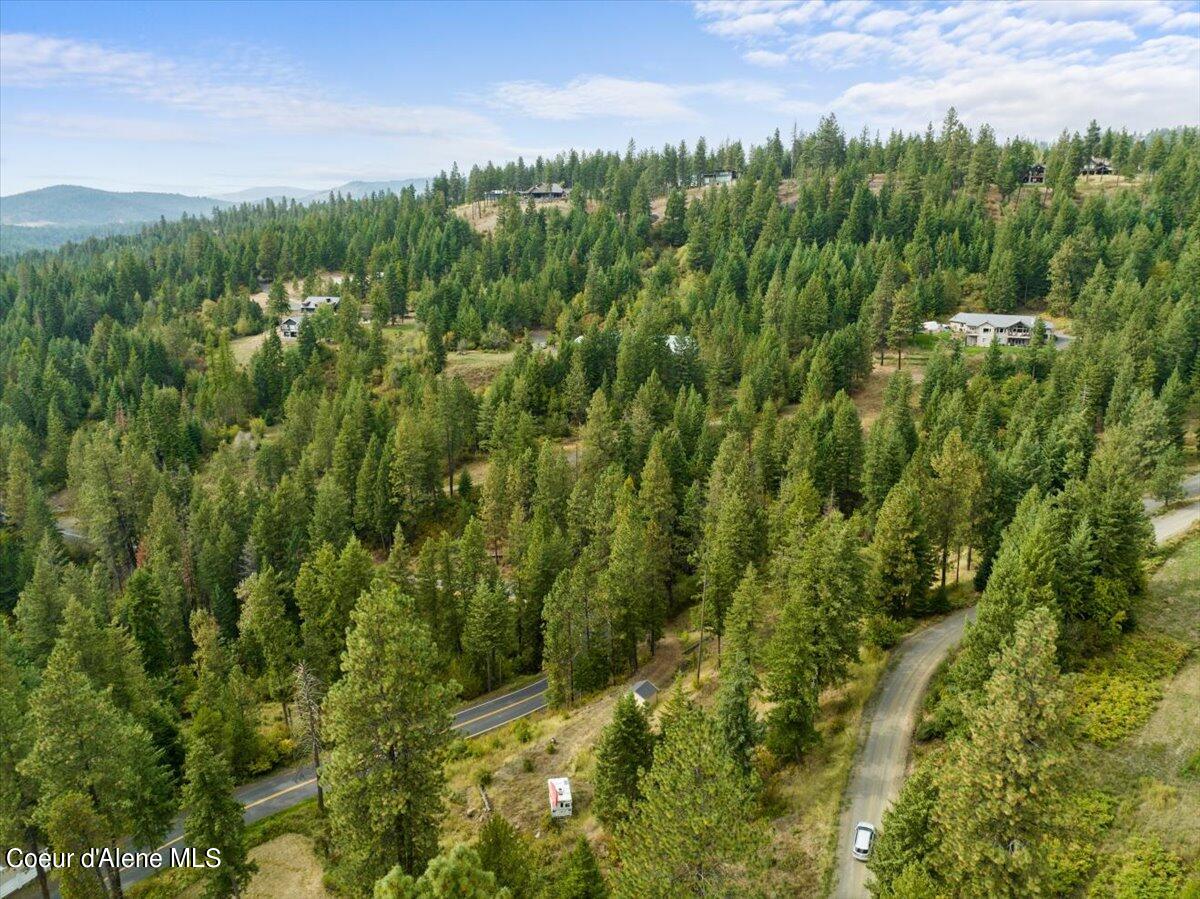 8775 West Rockford Bay Road Coeur D'Alene, ID 83814 - Photo 5 of 23 05-redhogmedia