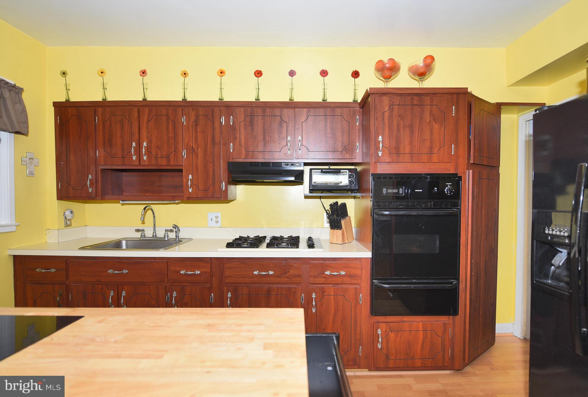 7860 Charlesmont Road Baltimore, MD 21222 - Photo 11 of 29 Kitchen