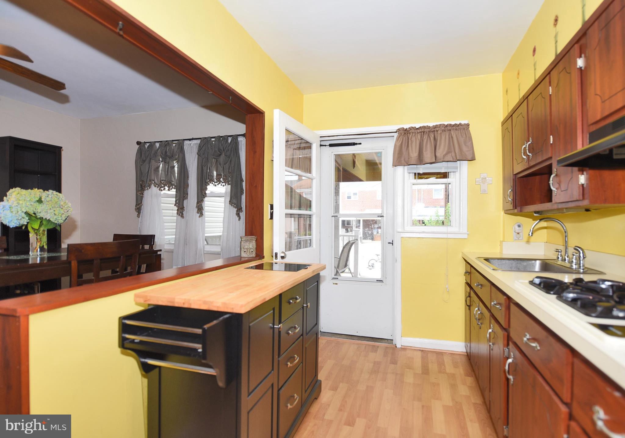 7860 Charlesmont Road Baltimore, MD 21222 - Photo 10 of 29 Kitchen