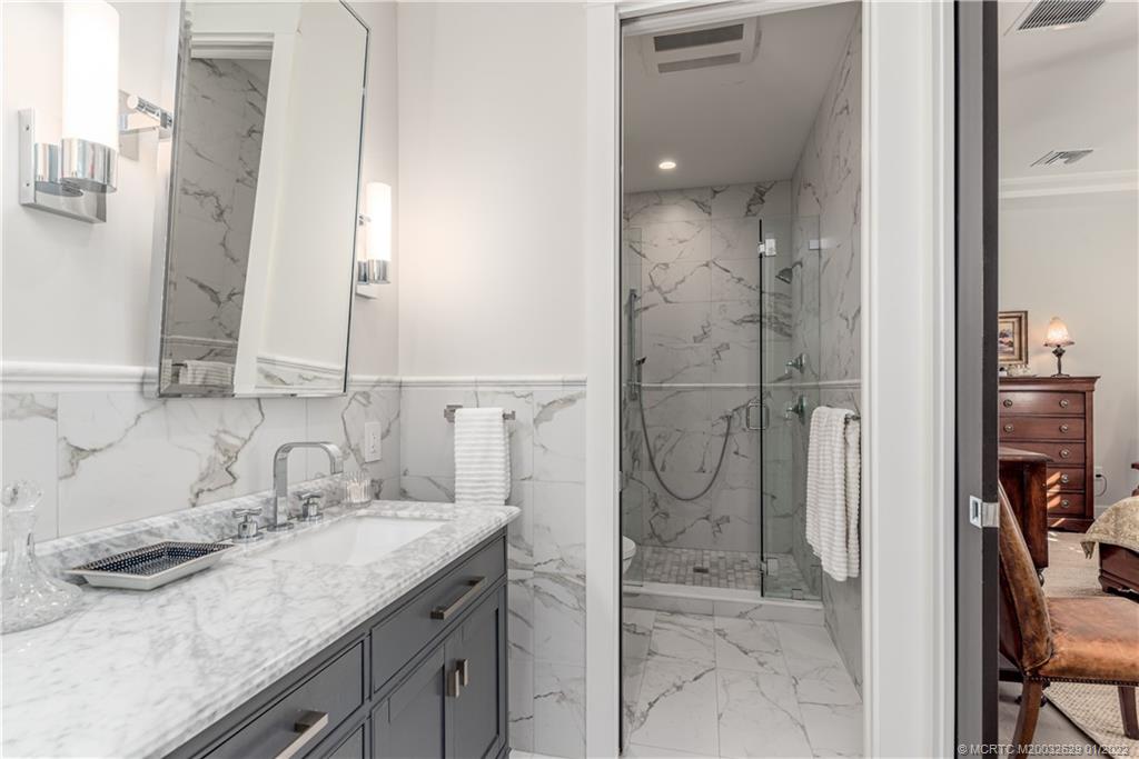 419 Southwest Akron Avenue Stuart, FL 34994 - Photo 38 of 52