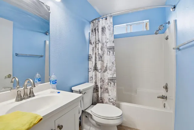 $3,595 | 7208 Paseo Del Rio, Los Angeles, CA 90040