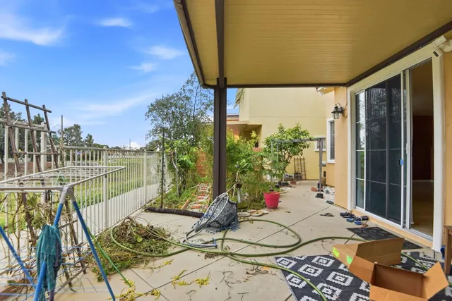 $3,595 | 7208 Paseo Del Rio, Los Angeles, CA 90040