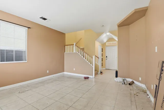 $3,595 | 7208 Paseo Del Rio, Los Angeles, CA 90040