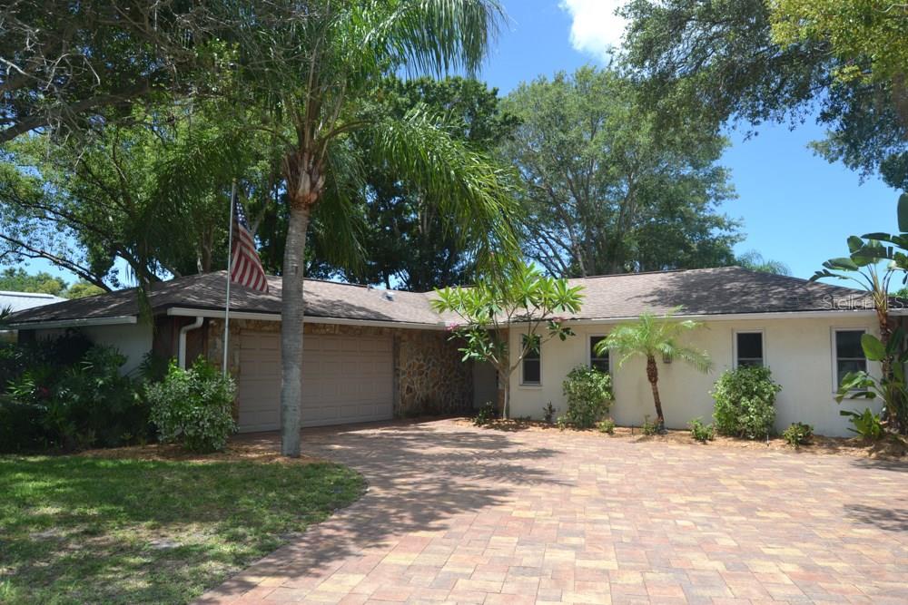 8990 Oakhurst Road Seminole, FL 33776 - Photo 1 of 1 Front Exterior